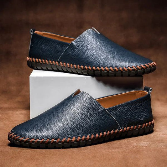 Mocasín de cuero artesanal