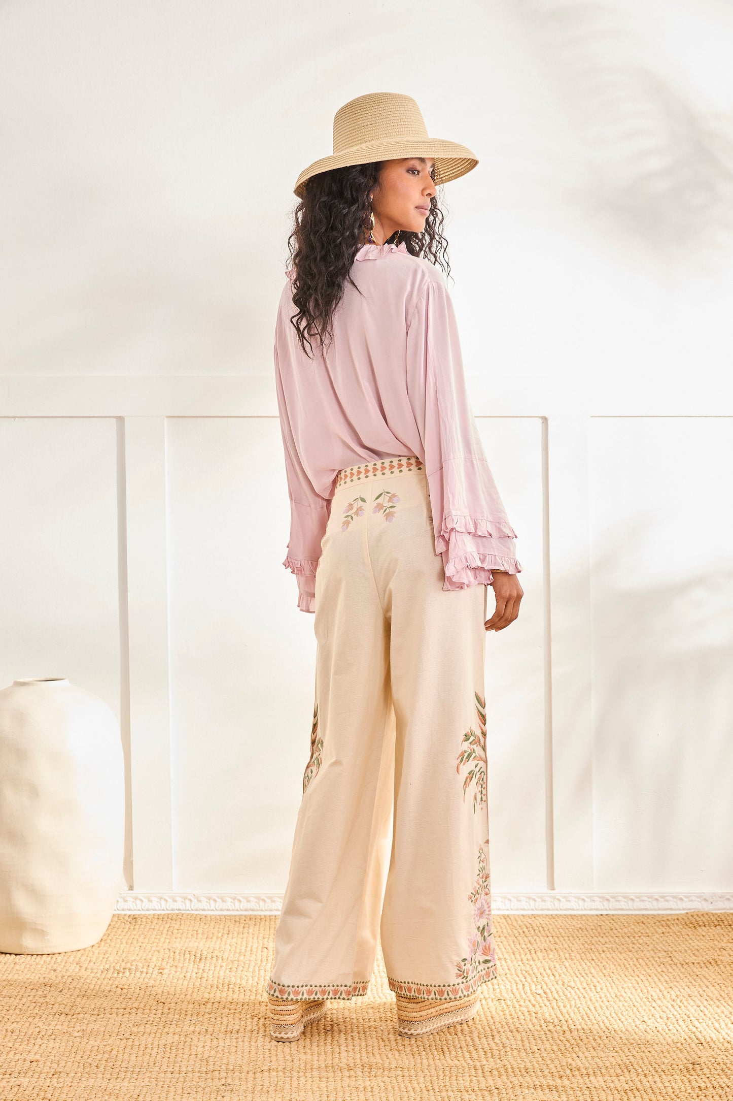 Blusa fluida con lazo y volantes | Elia