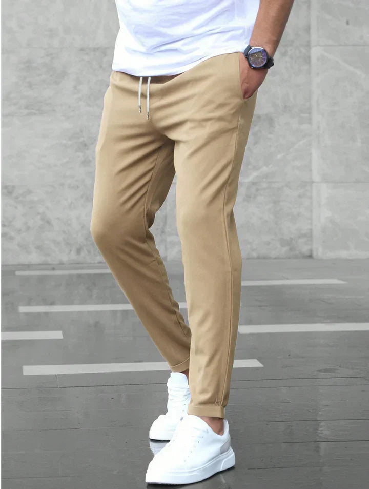 Pantalón elástico de corte slim | Matteo
