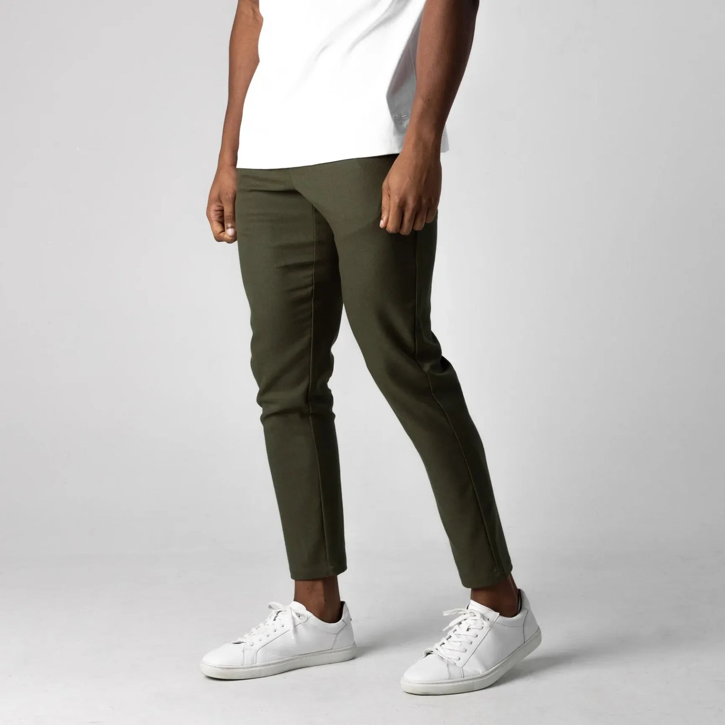 Pantalón chino elástico de corte slim | Luca