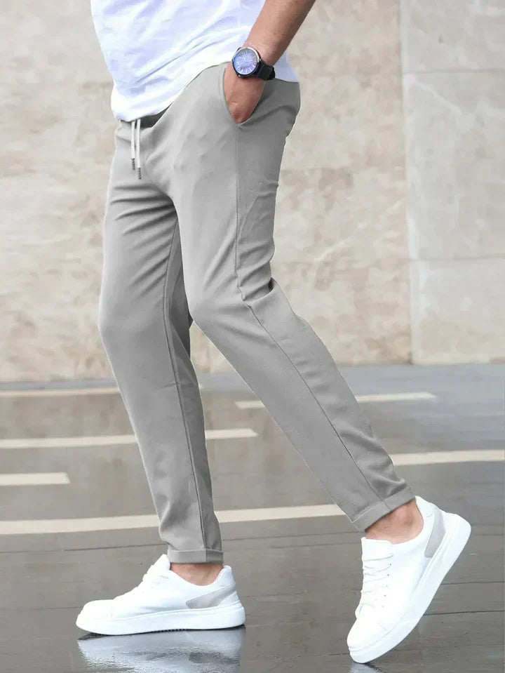 Pantalón elástico de corte slim | Matteo