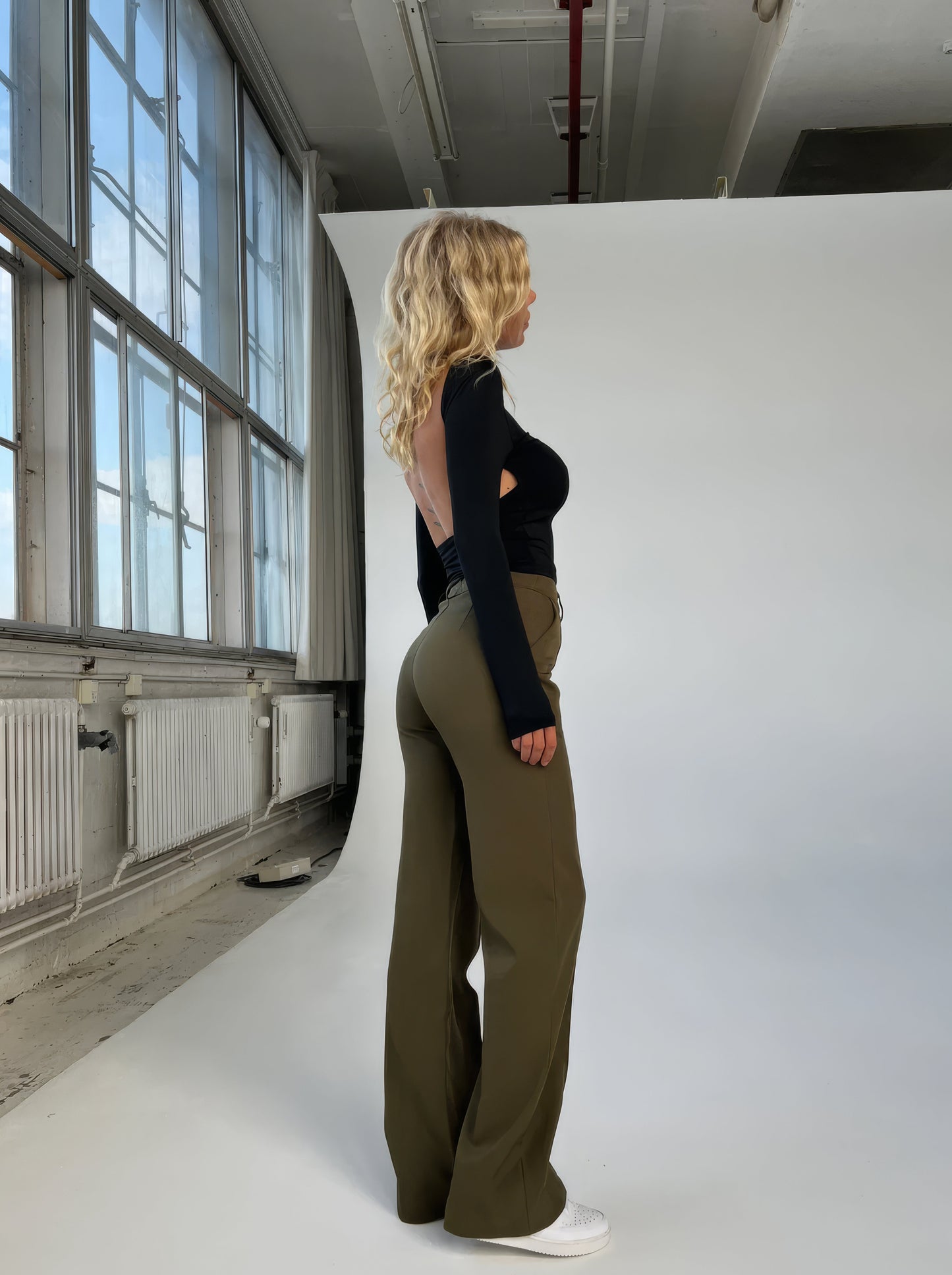 Pantalón acampanado de tiro medio | Elena
