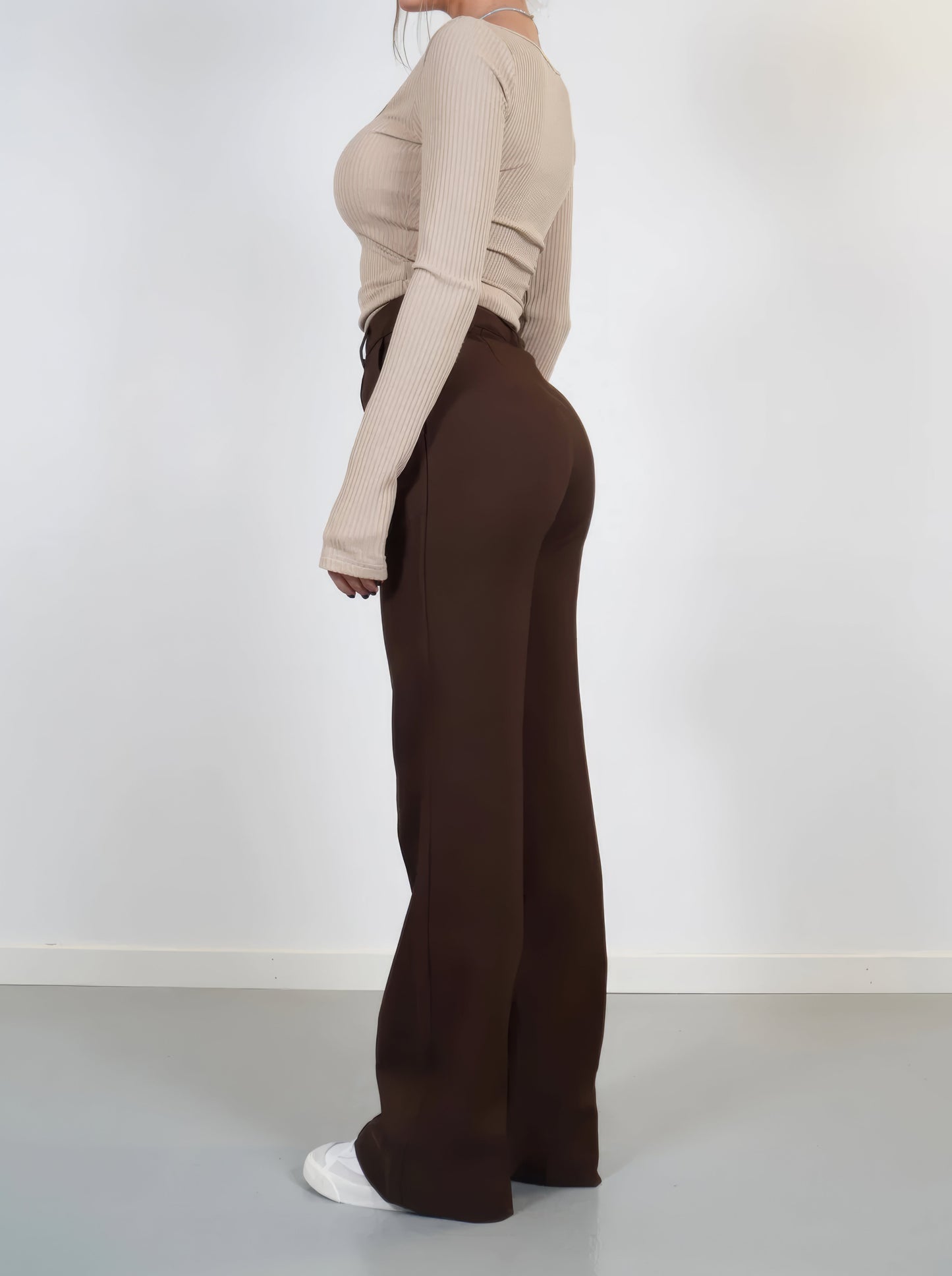 Pantalón acampanado de tiro medio | Elena
