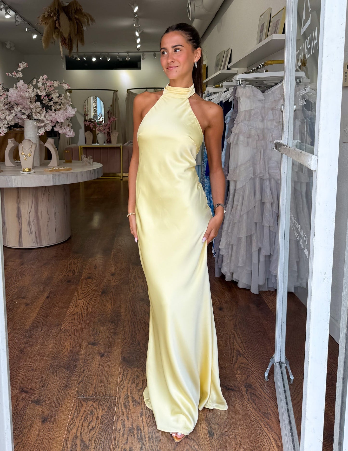 Vestido satinado halter | Liora