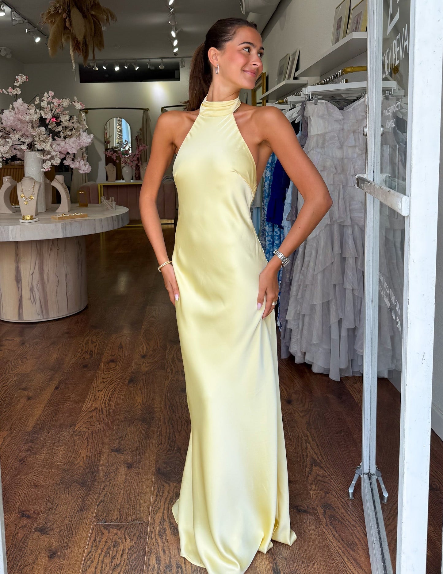 Vestido satinado halter | Liora