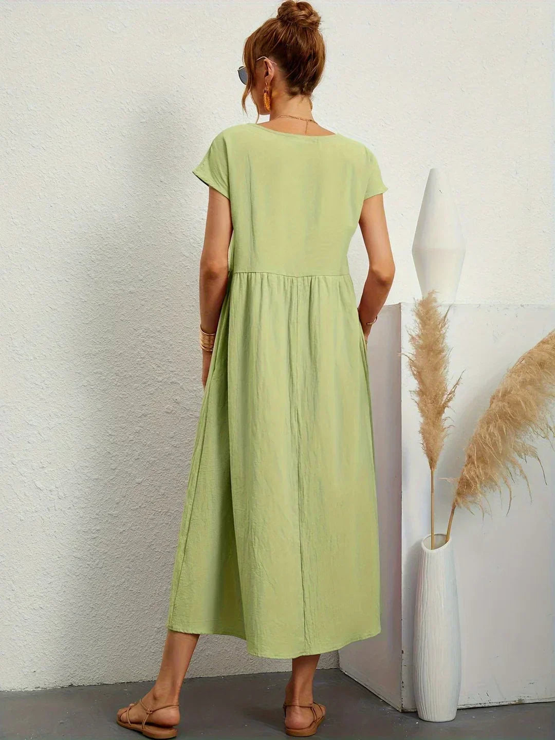 Vestido midi fluido de elegancia atemporal | Gabriela