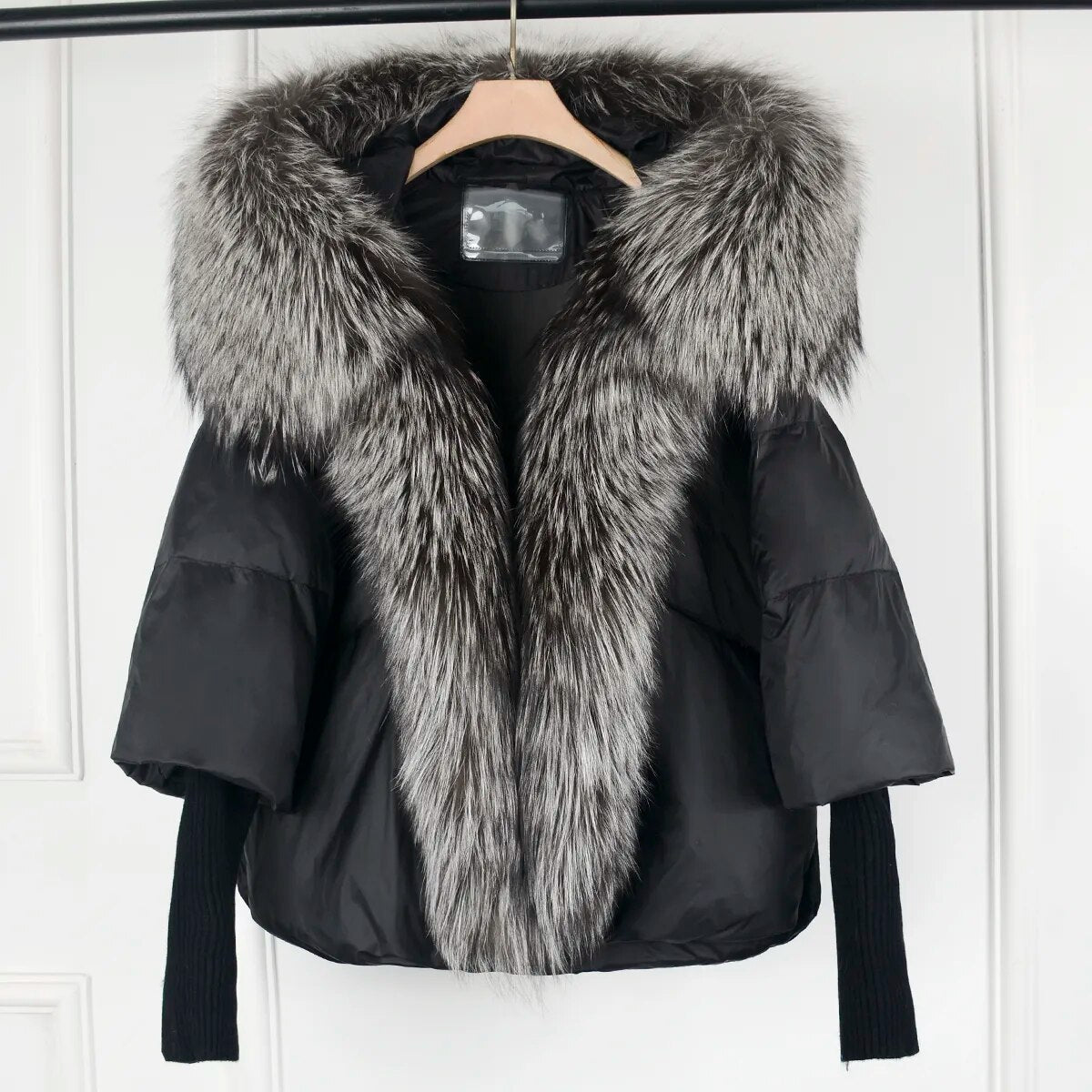 Chaqueta acolchada con capucha de pelo | Zorya