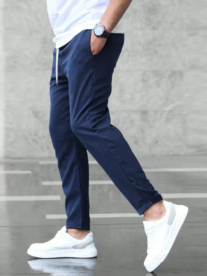 Pantalón elástico de corte slim | Matteo